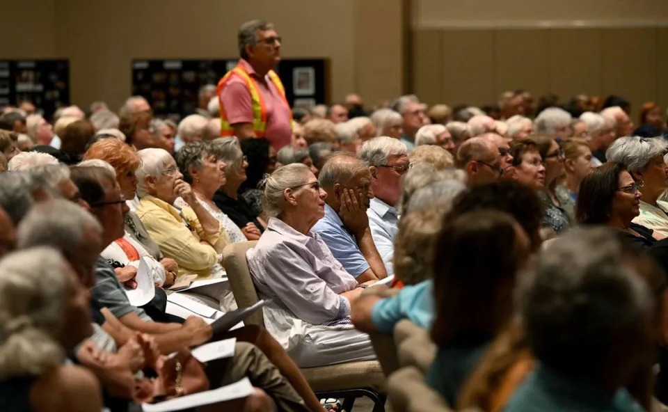 Over 500 Manatee churchgoers gather to demand more action on affordable housing, crime